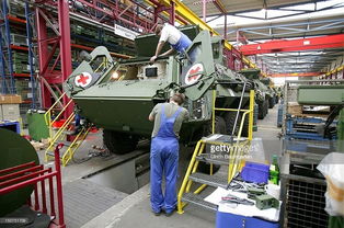 螺絲整齊擺放 德裝甲車維修廠作風嚴謹讓人服